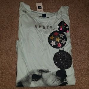 🎄🎄Long sleeve tee by Gap🎄🎄